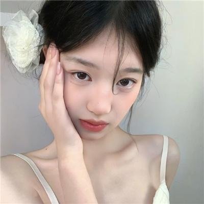 踏浪女人